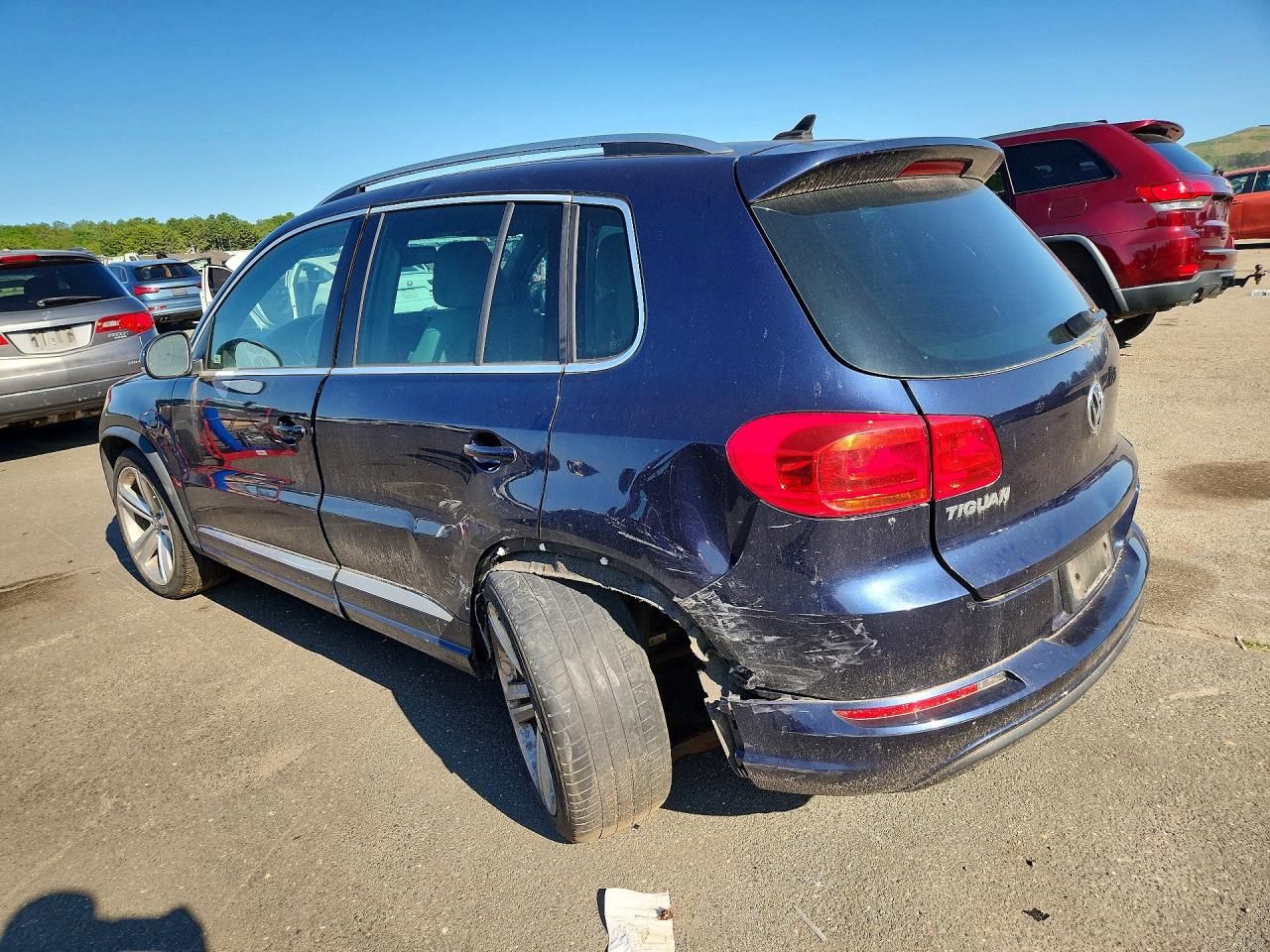 2016 VOLKSWAGEN TIGUAN