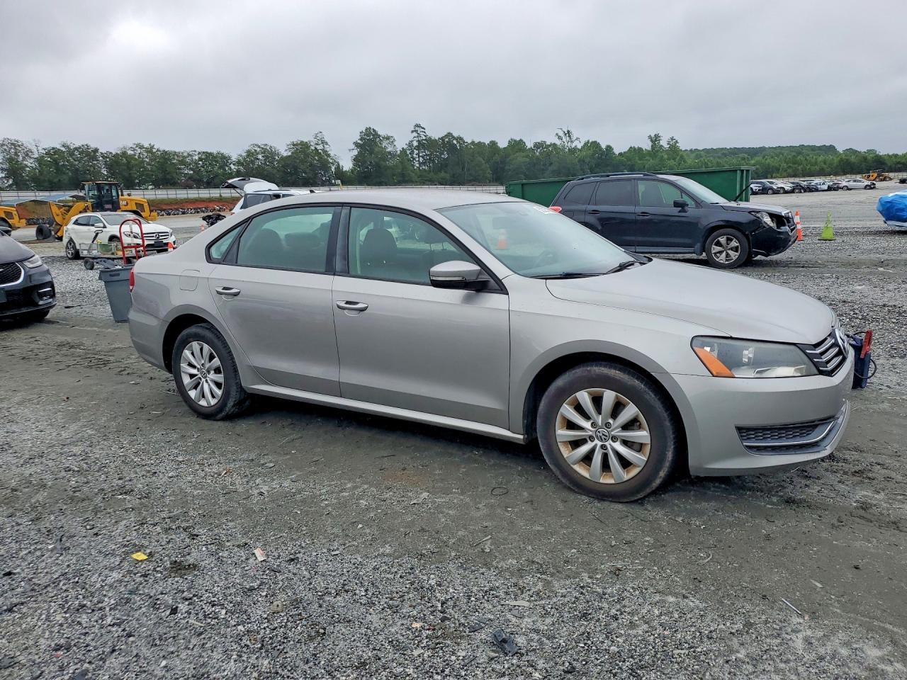 2014 VOLKSWAGEN PASSAT