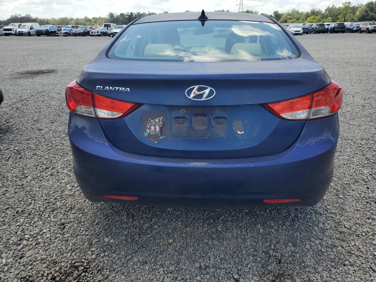 2013 HYUNDAI ELANTRA
