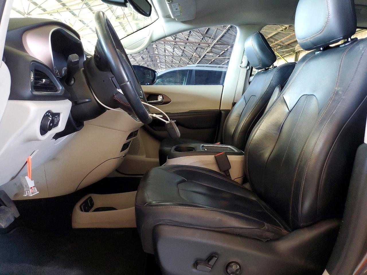 2017 CHRYSLER PACIFICA