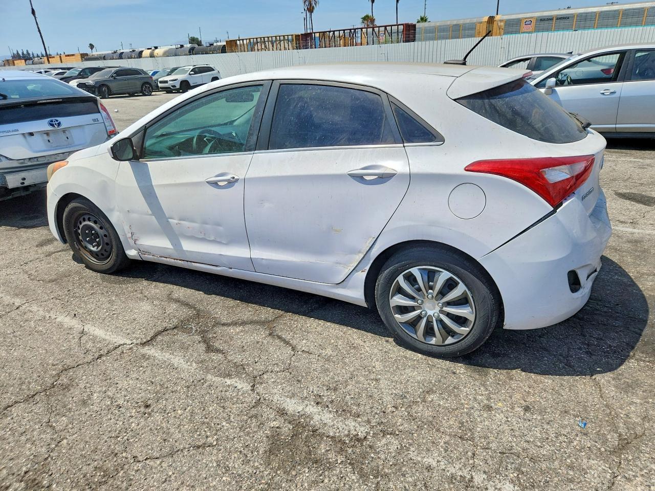 2016 HYUNDAI ELANTRA