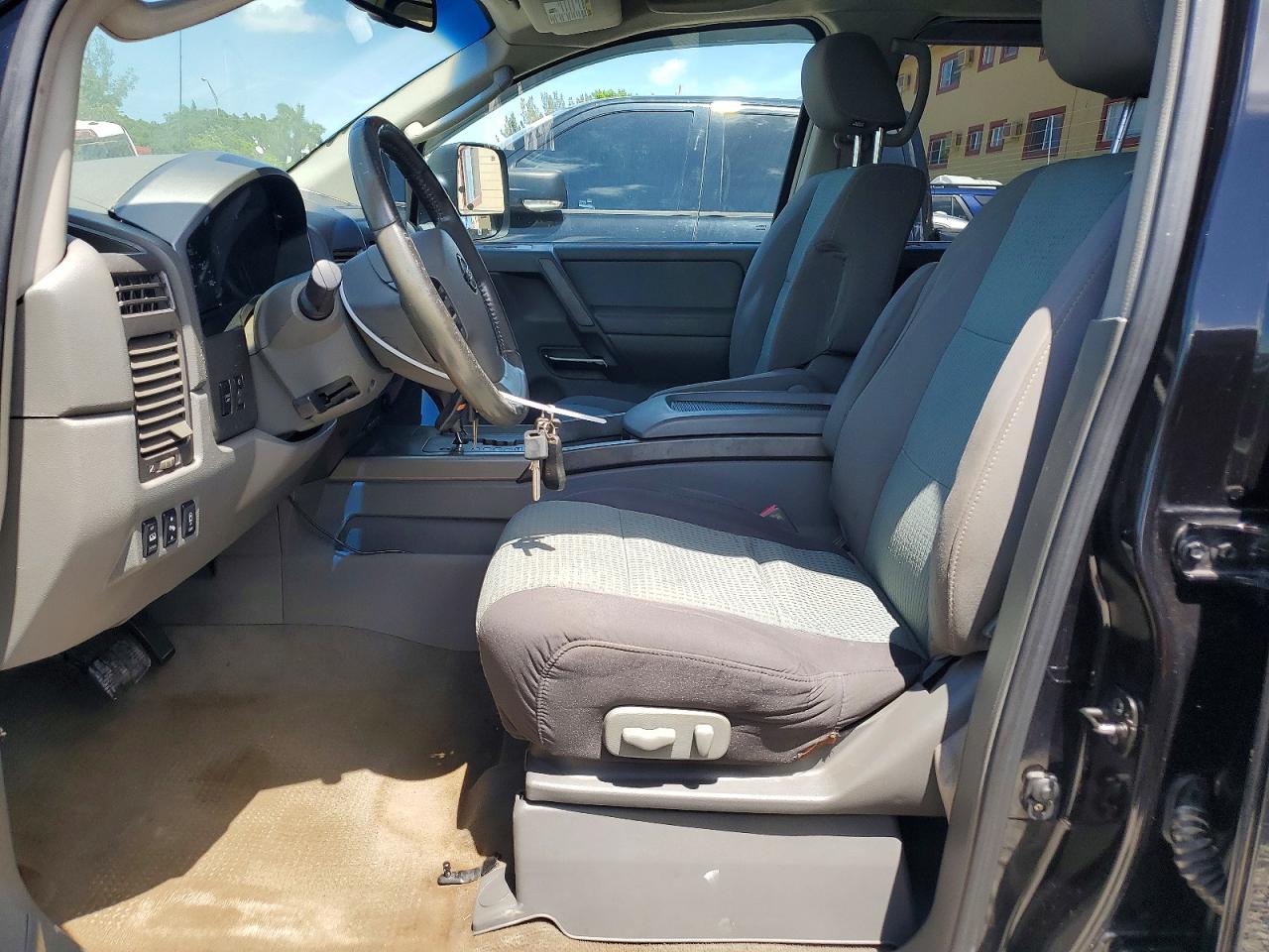 2006 NISSAN TITAN