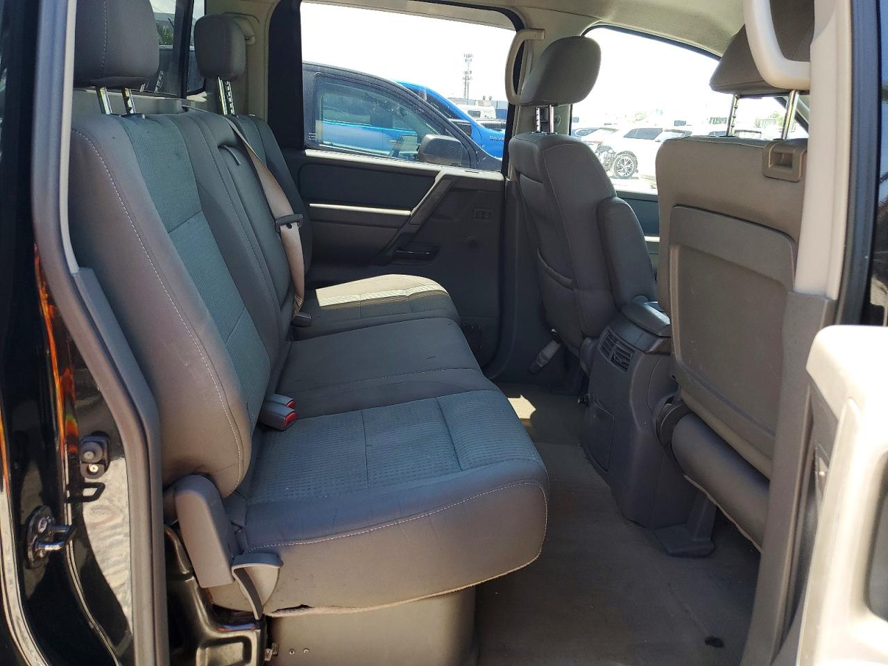 2006 NISSAN TITAN