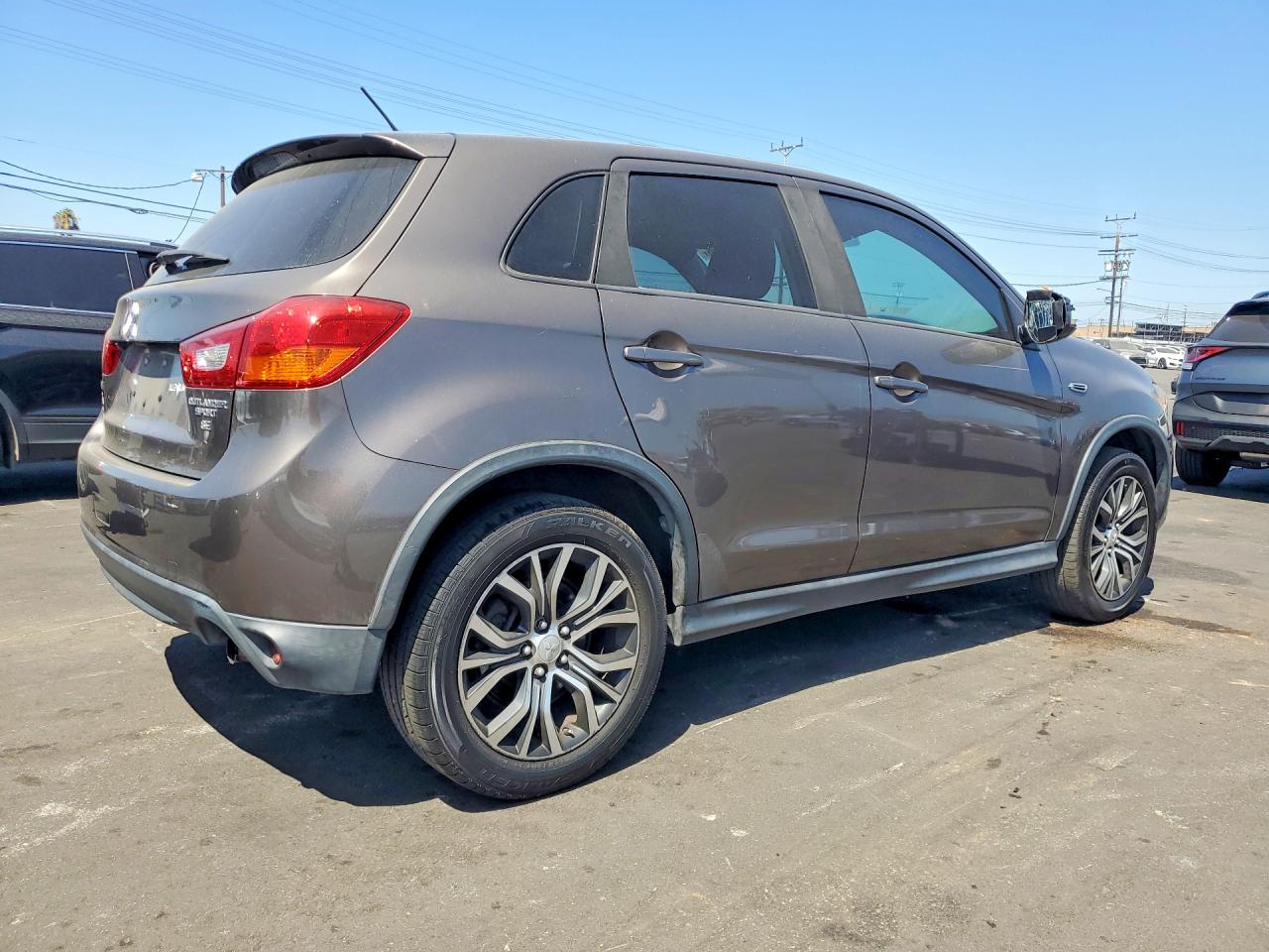2016 MITSUBISHI OUTLANDER