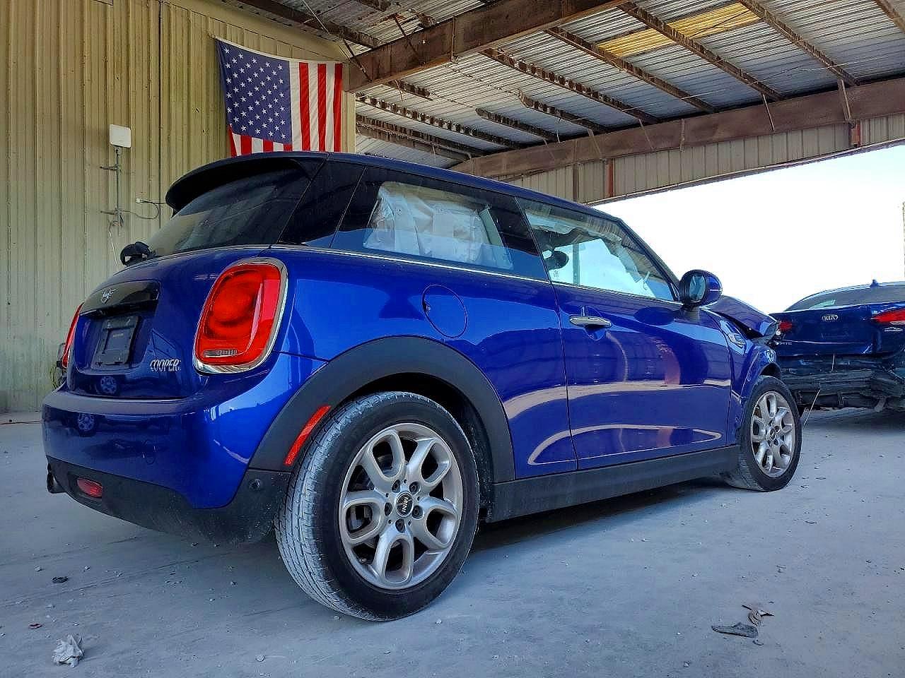 2019 MINI COOPER