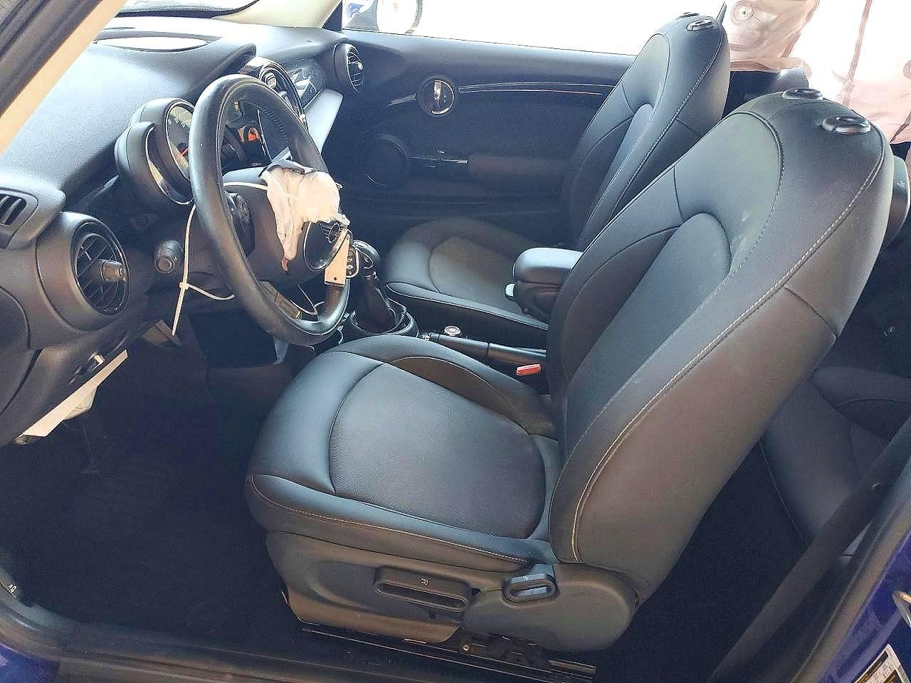 2019 MINI COOPER