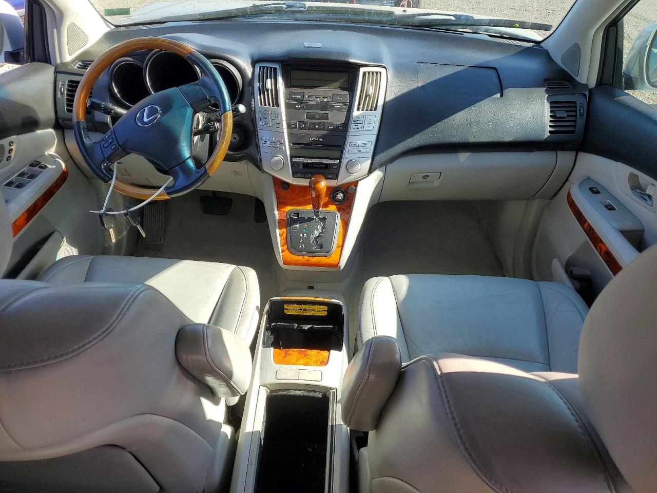 2005 LEXUS RX330