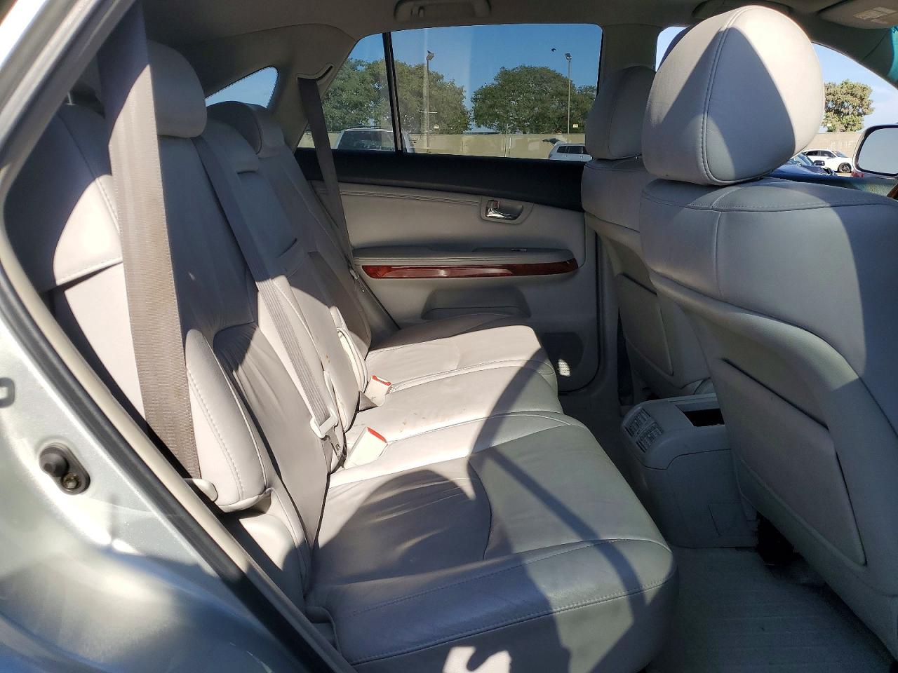 2005 LEXUS RX330