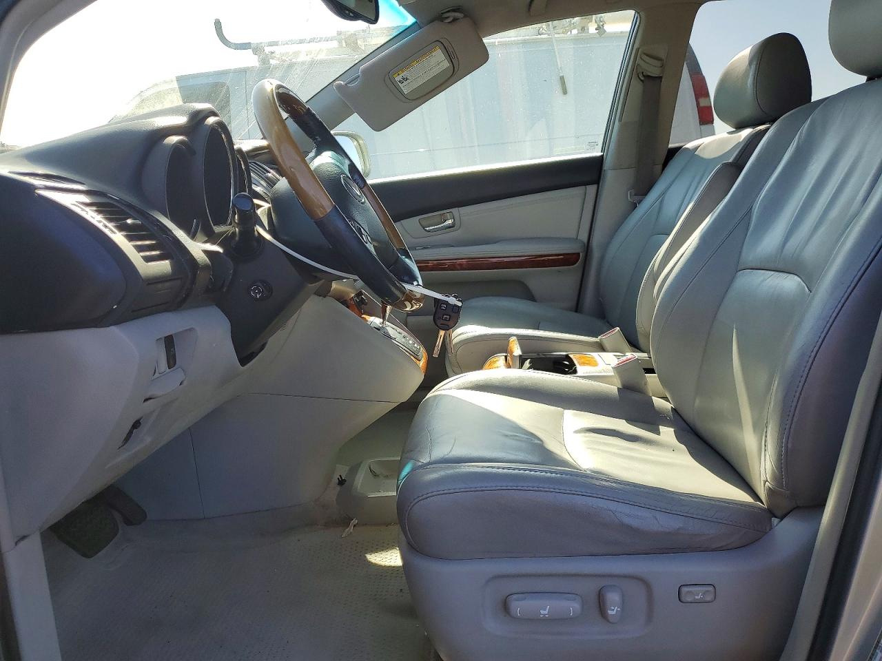 2005 LEXUS RX330