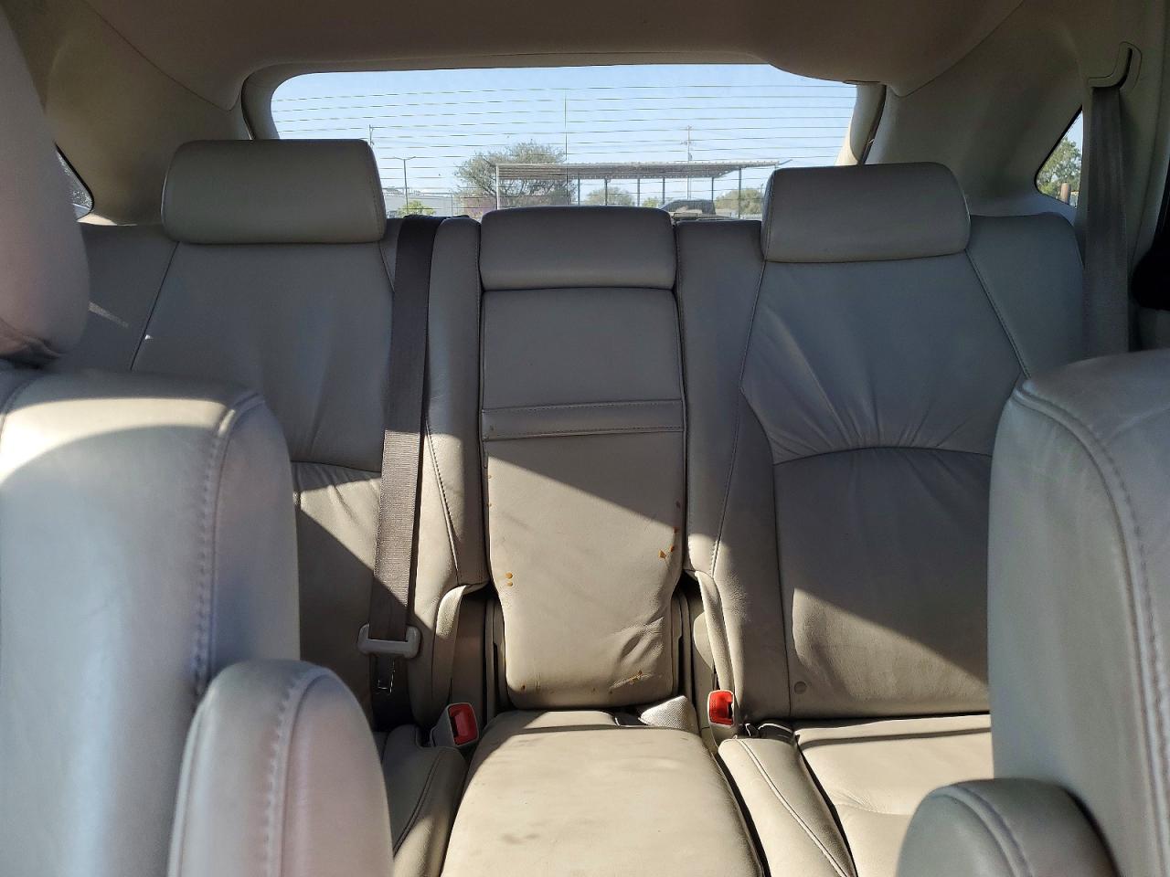 2005 LEXUS RX330