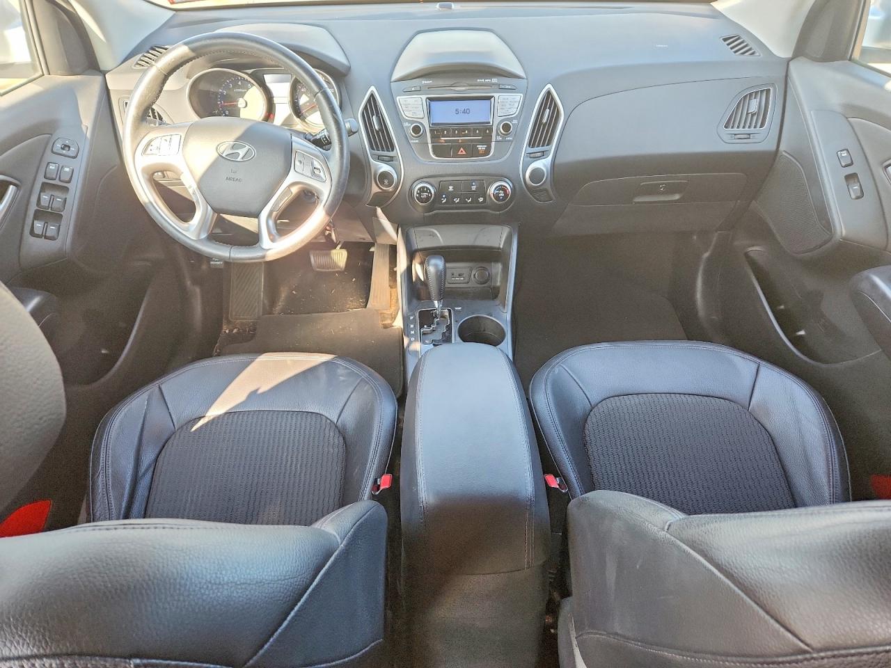 2011 HYUNDAI TUCSON