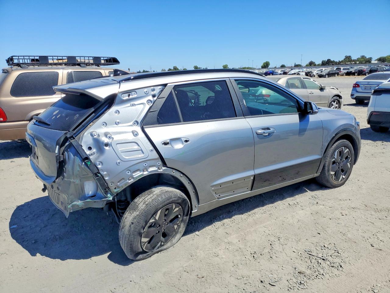 2023 KIA NIRO