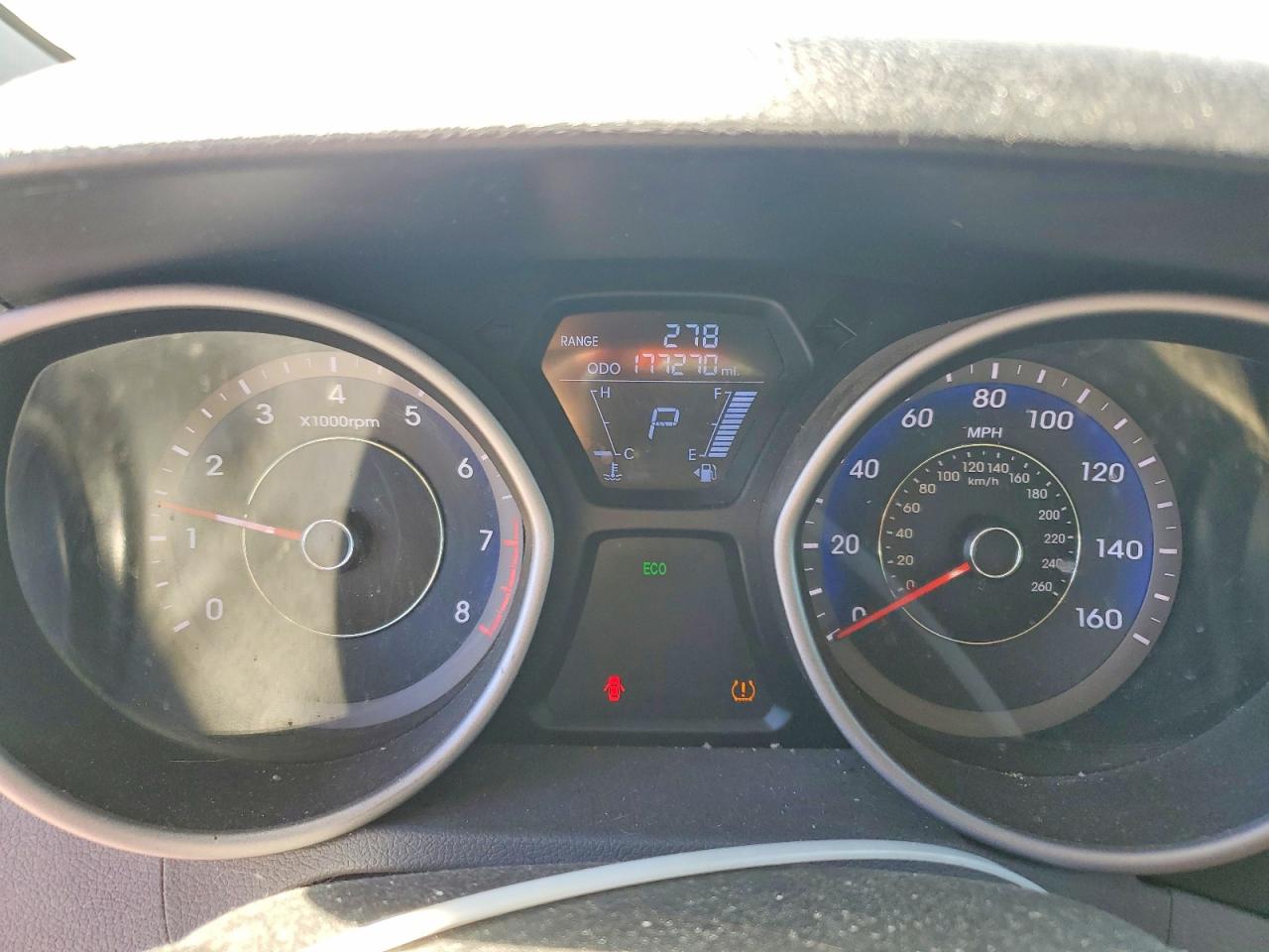 2012 HYUNDAI ELANTRA
