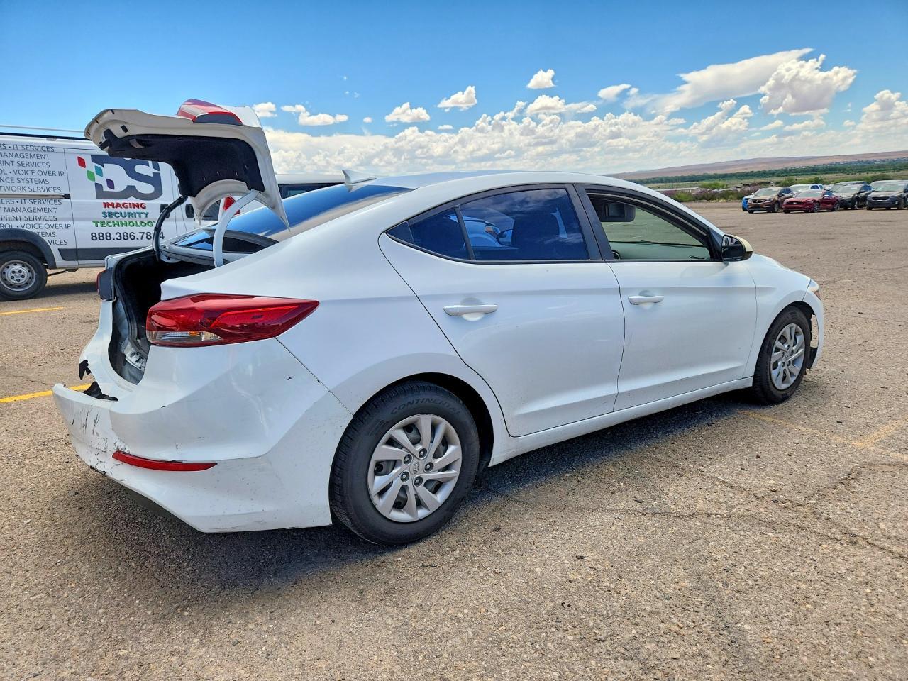 2017 HYUNDAI ELANTRA
