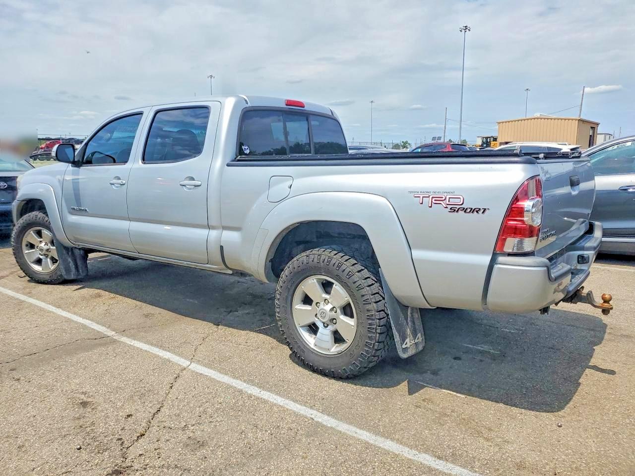 2013 TOYOTA TACOMA
