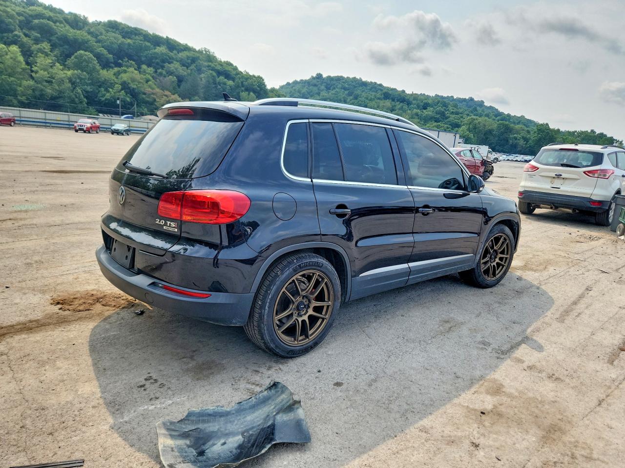 2015 VOLKSWAGEN TIGUAN