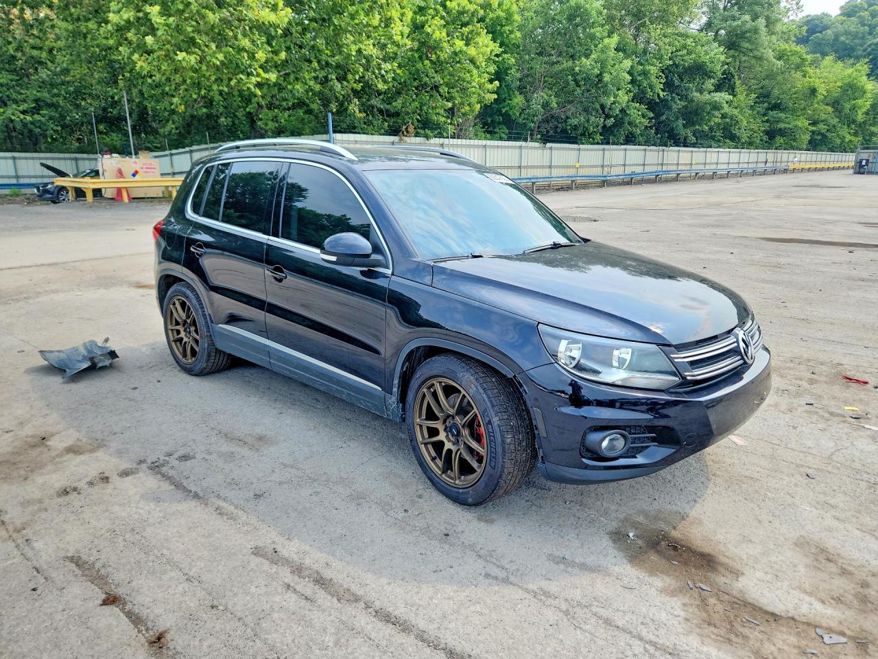 2015 VOLKSWAGEN TIGUAN