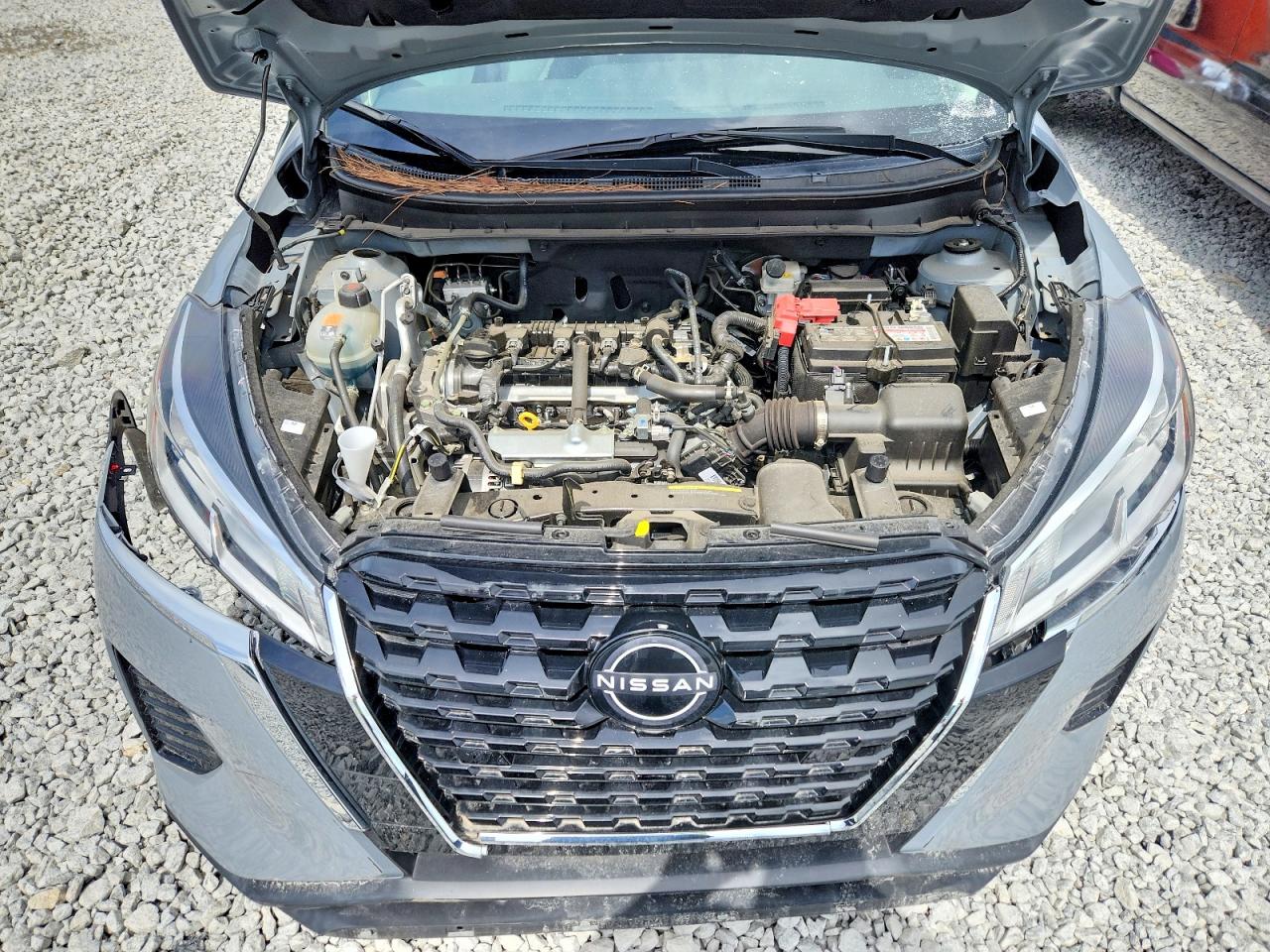 2024 NISSAN KICKS