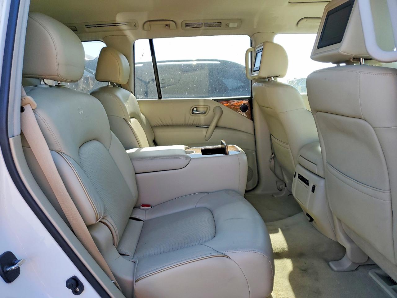 2012 INFINITI QX56