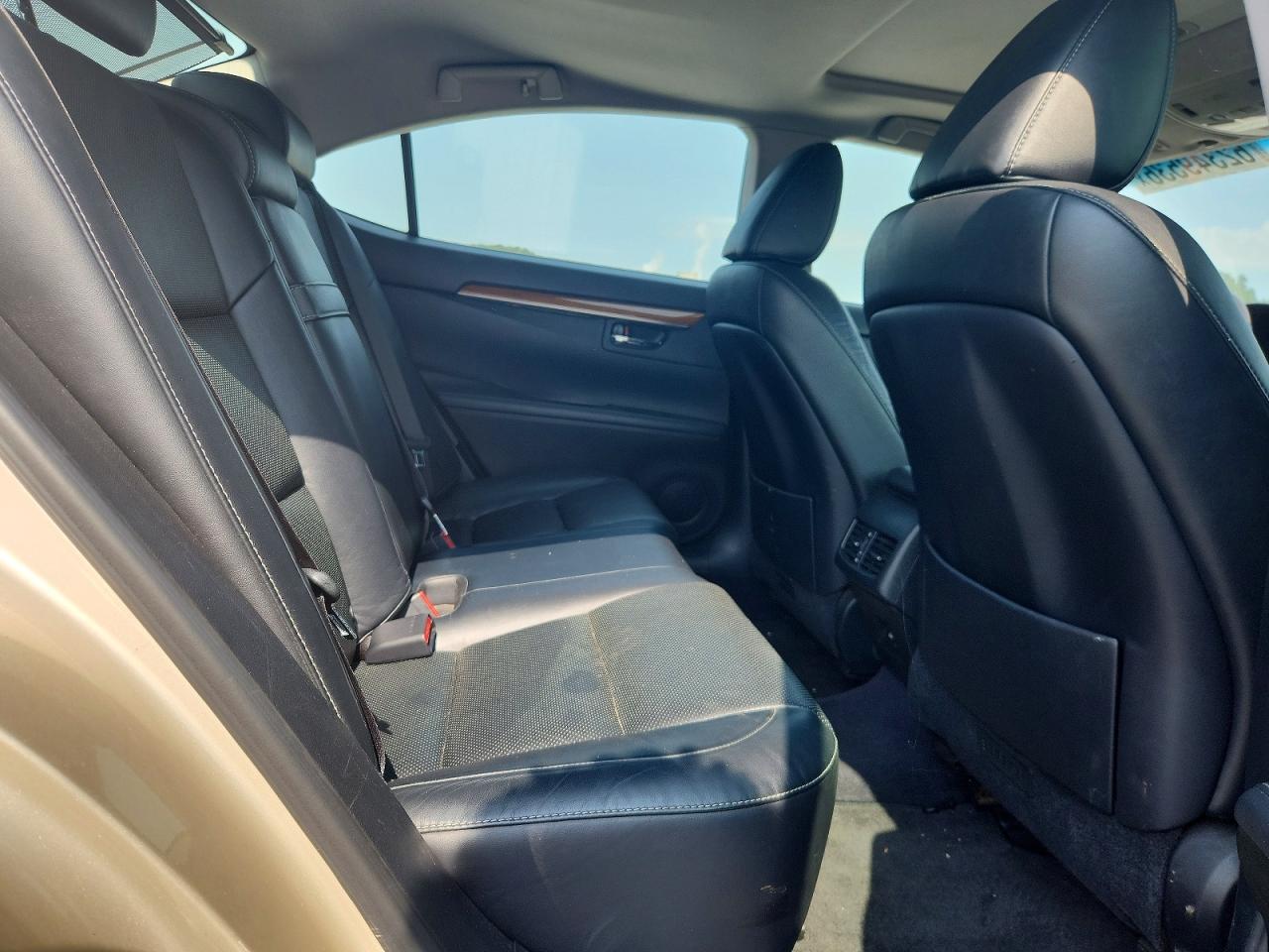 2013 LEXUS ES300