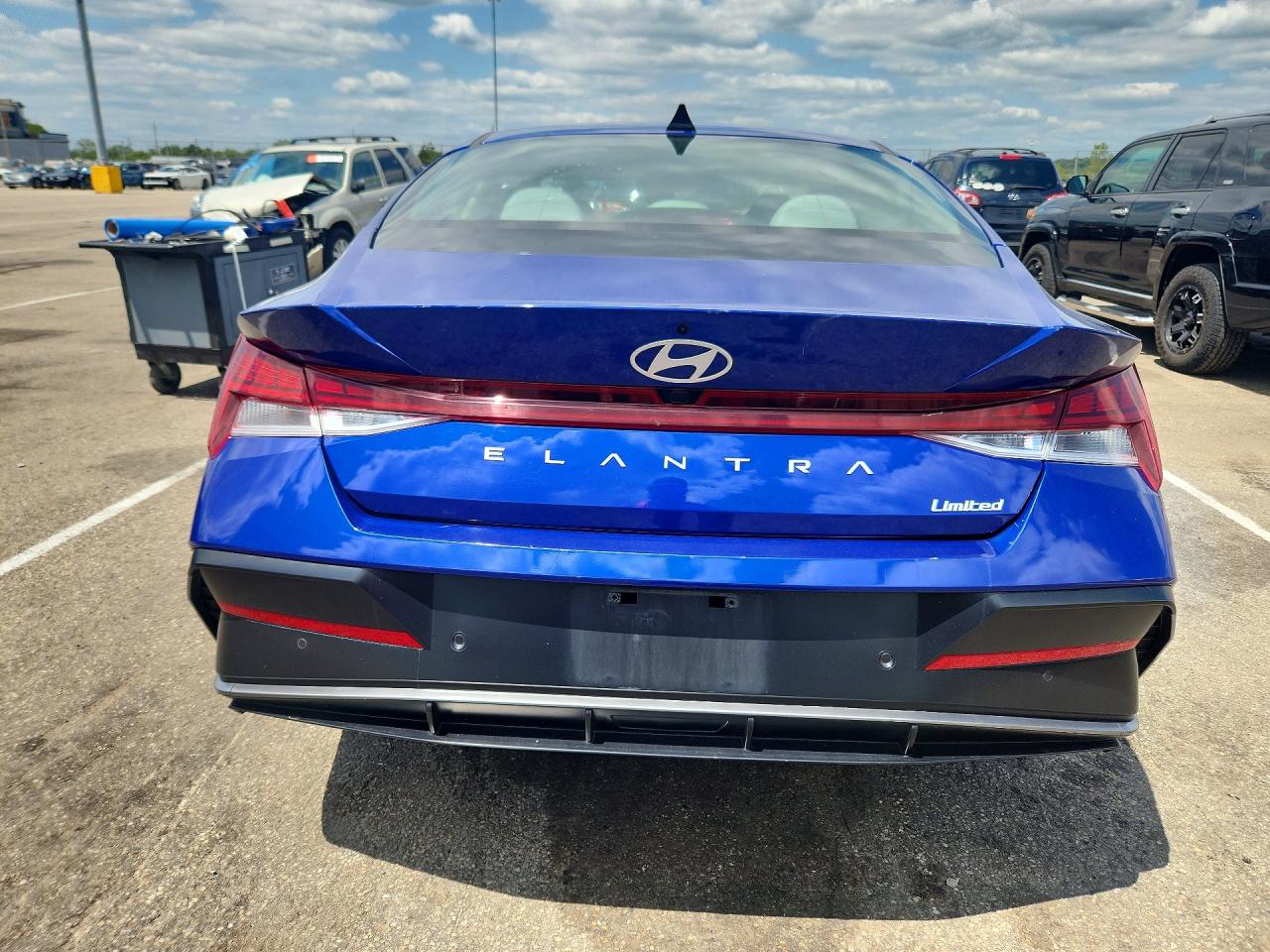 2024 HYUNDAI ELANTRA