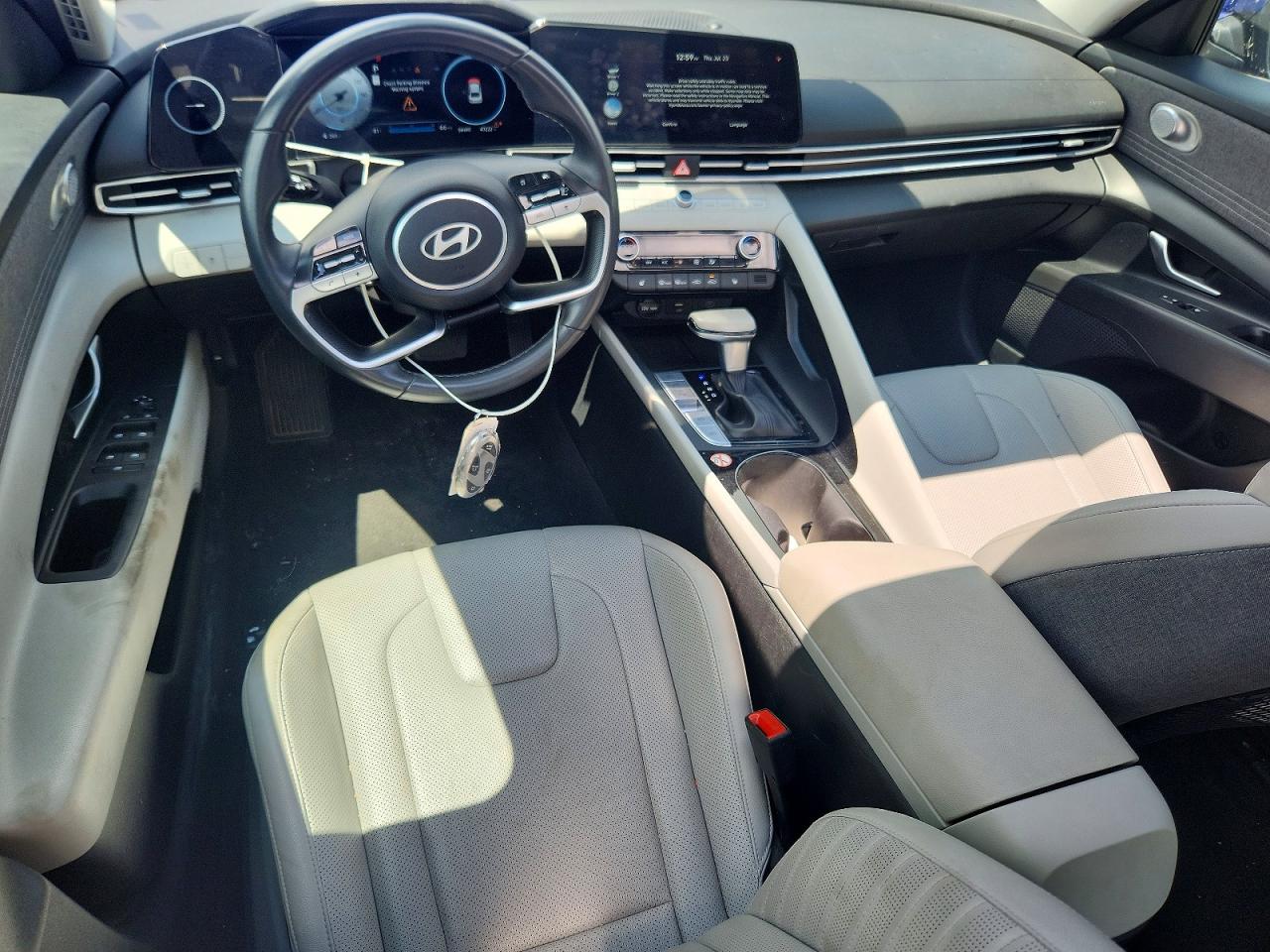 2024 HYUNDAI ELANTRA