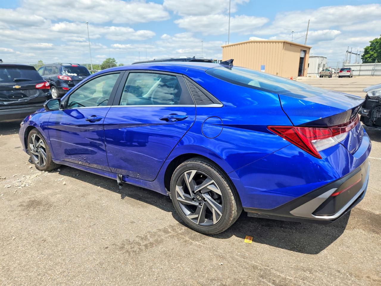 2024 HYUNDAI ELANTRA