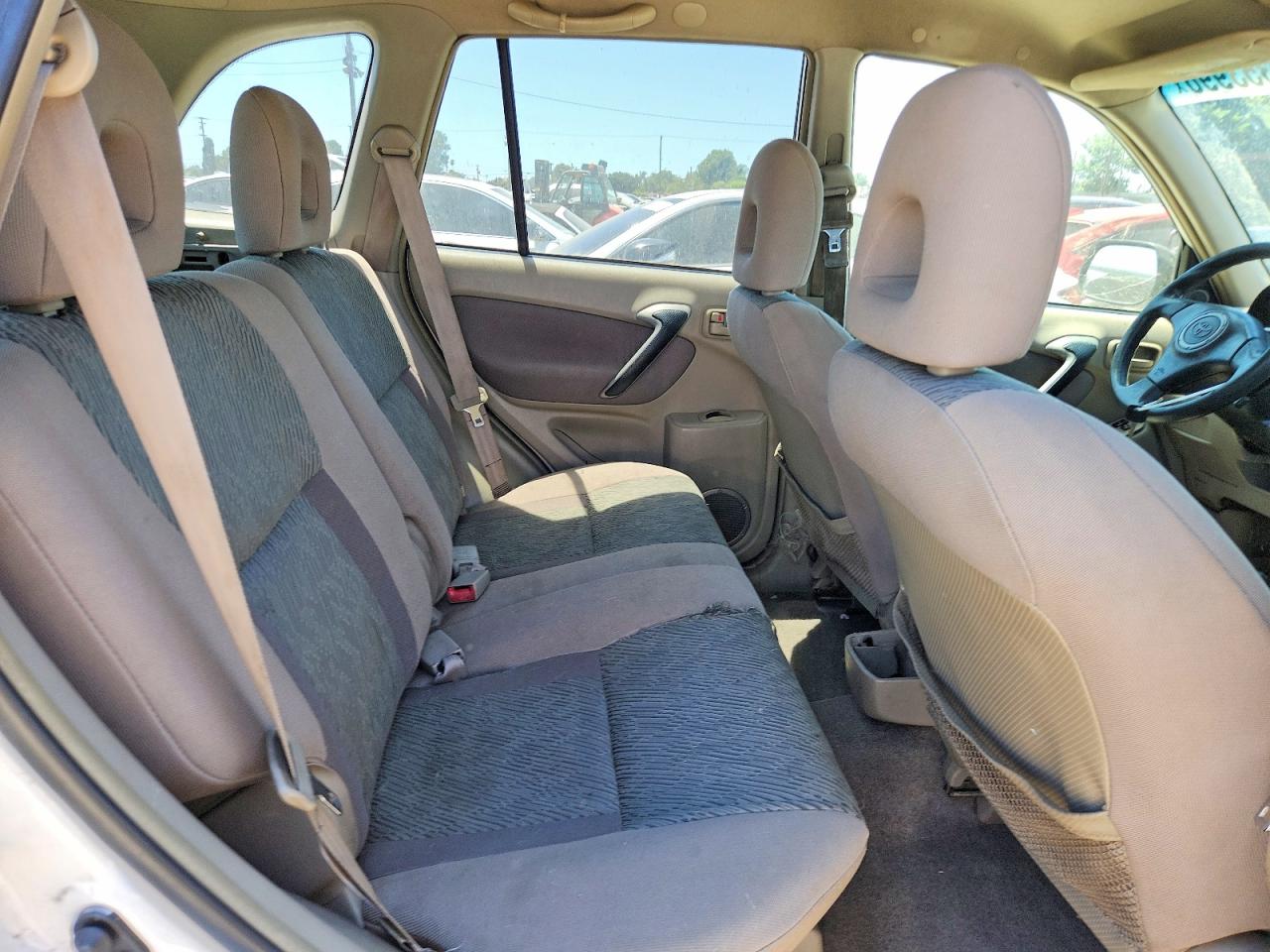 2002 TOYOTA RAV4