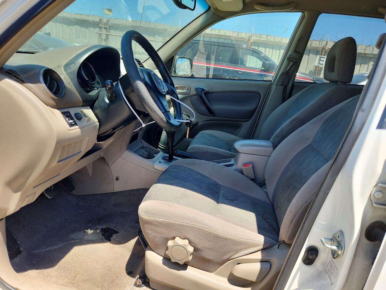 2002 TOYOTA RAV4