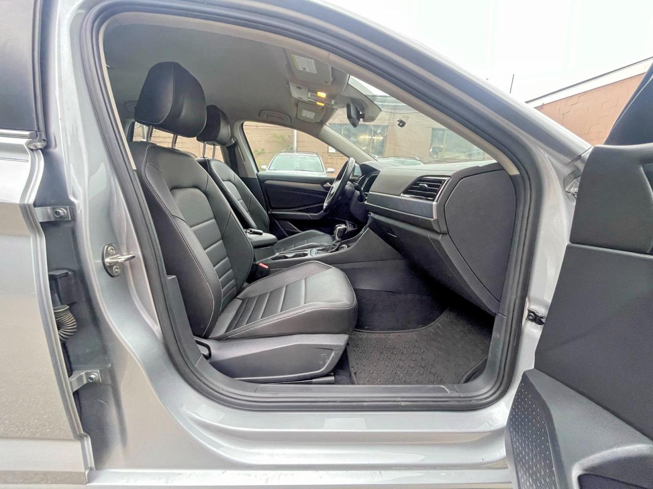 2022 VOLKSWAGEN JETTA