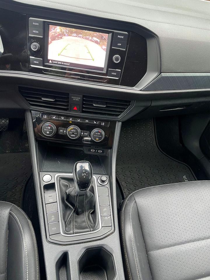 2022 VOLKSWAGEN JETTA
