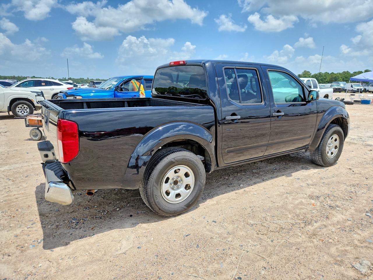 2016 NISSAN FRONTIER