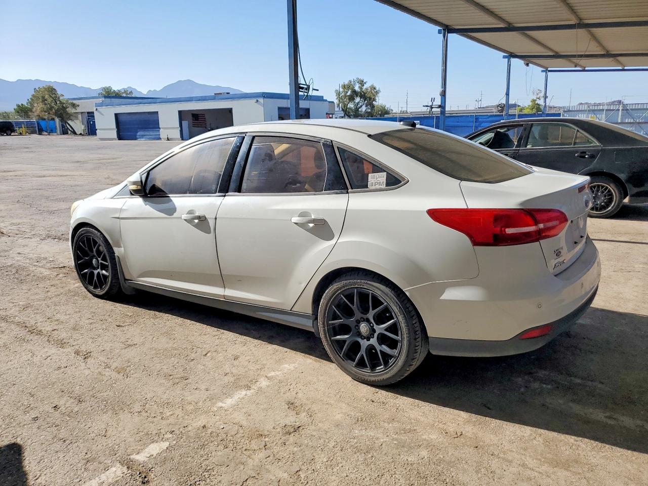 2016 FORD FOCUS