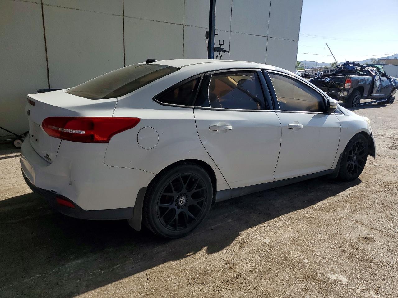 2016 FORD FOCUS
