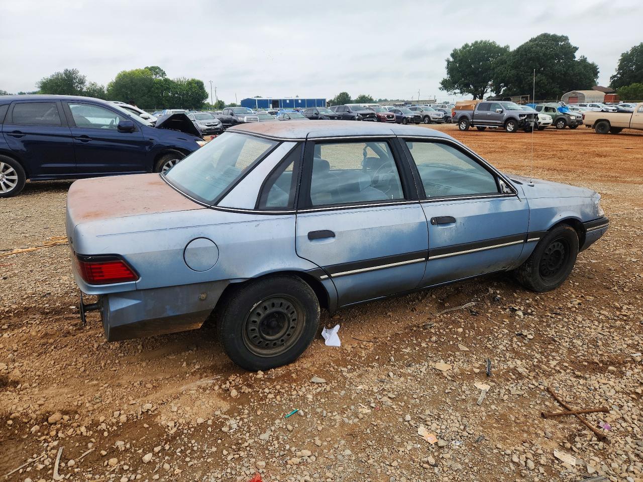 1990 FORD TEMPO
