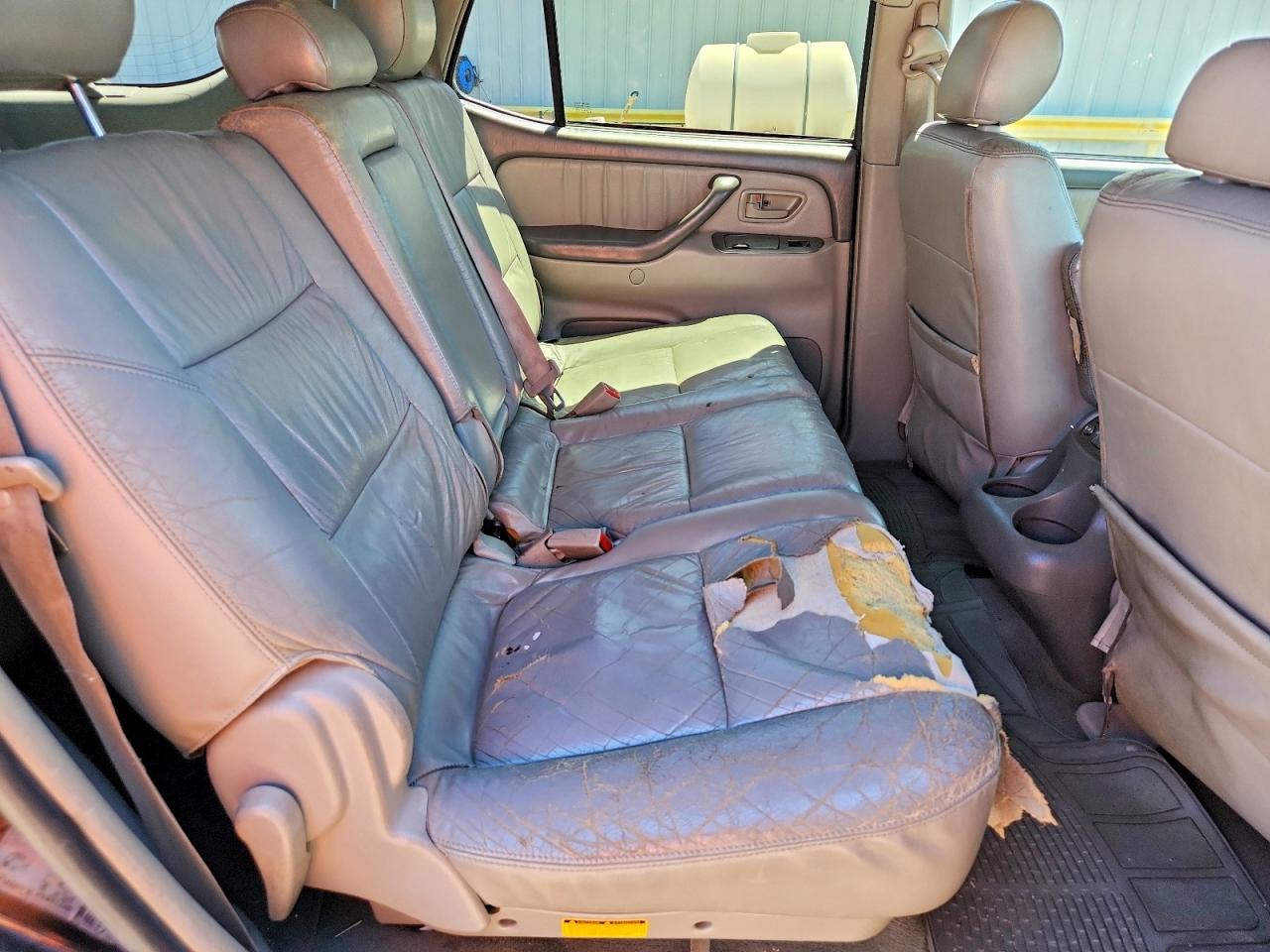 2005 TOYOTA SEQUOIA