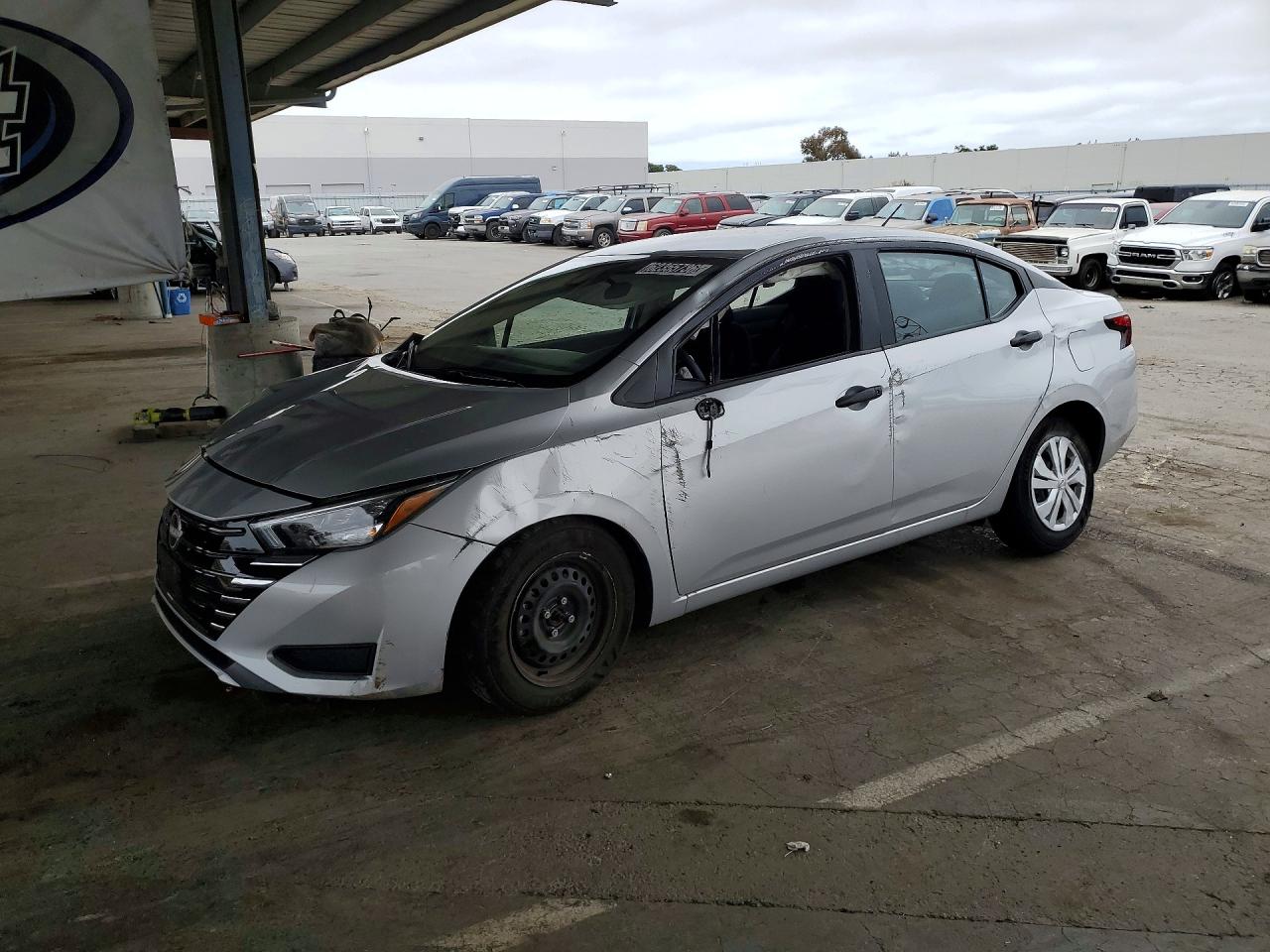 2025 NISSAN VERSA