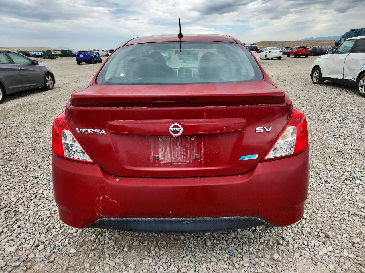2015 NISSAN VERSA
