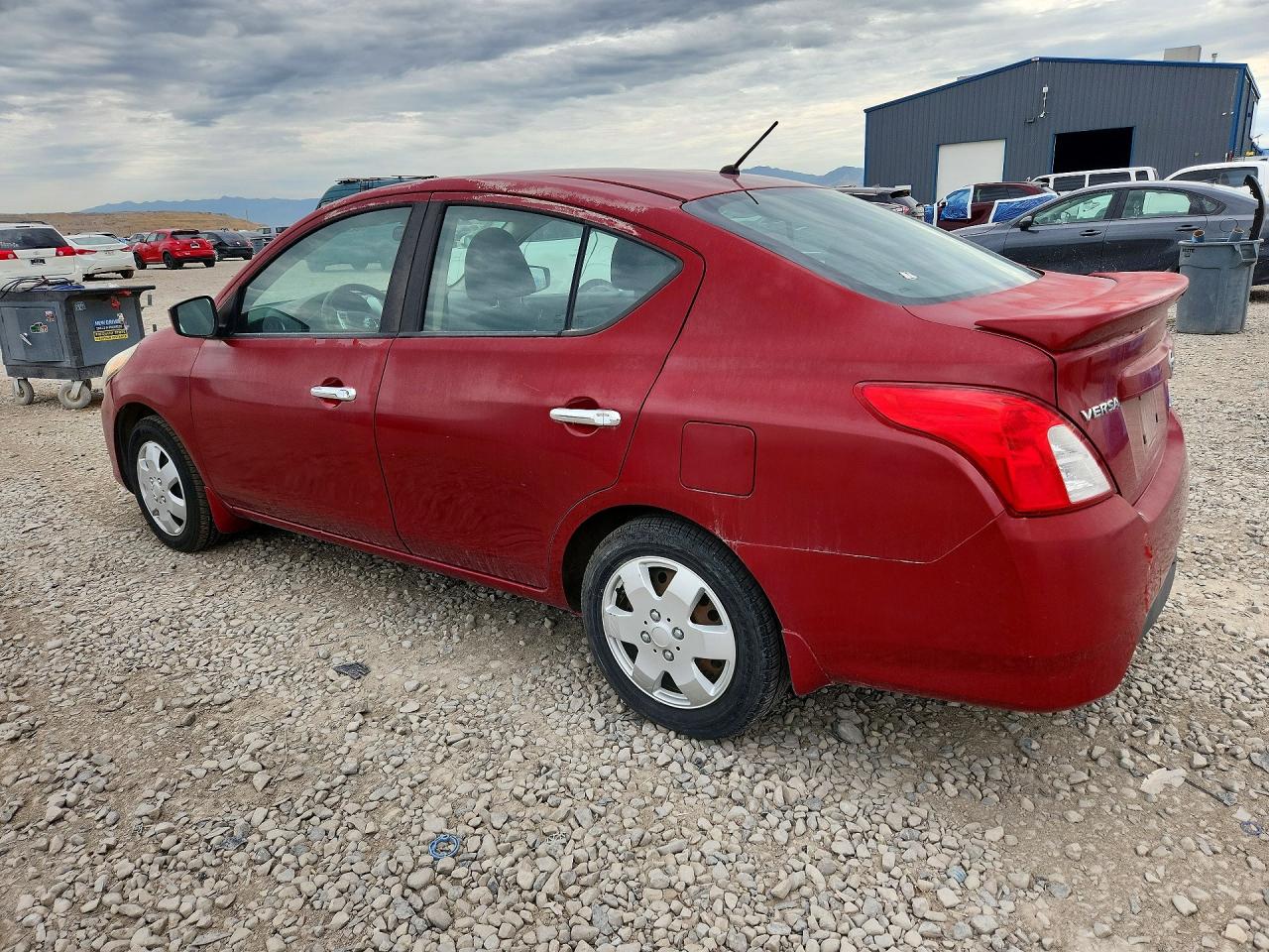 2015 NISSAN VERSA