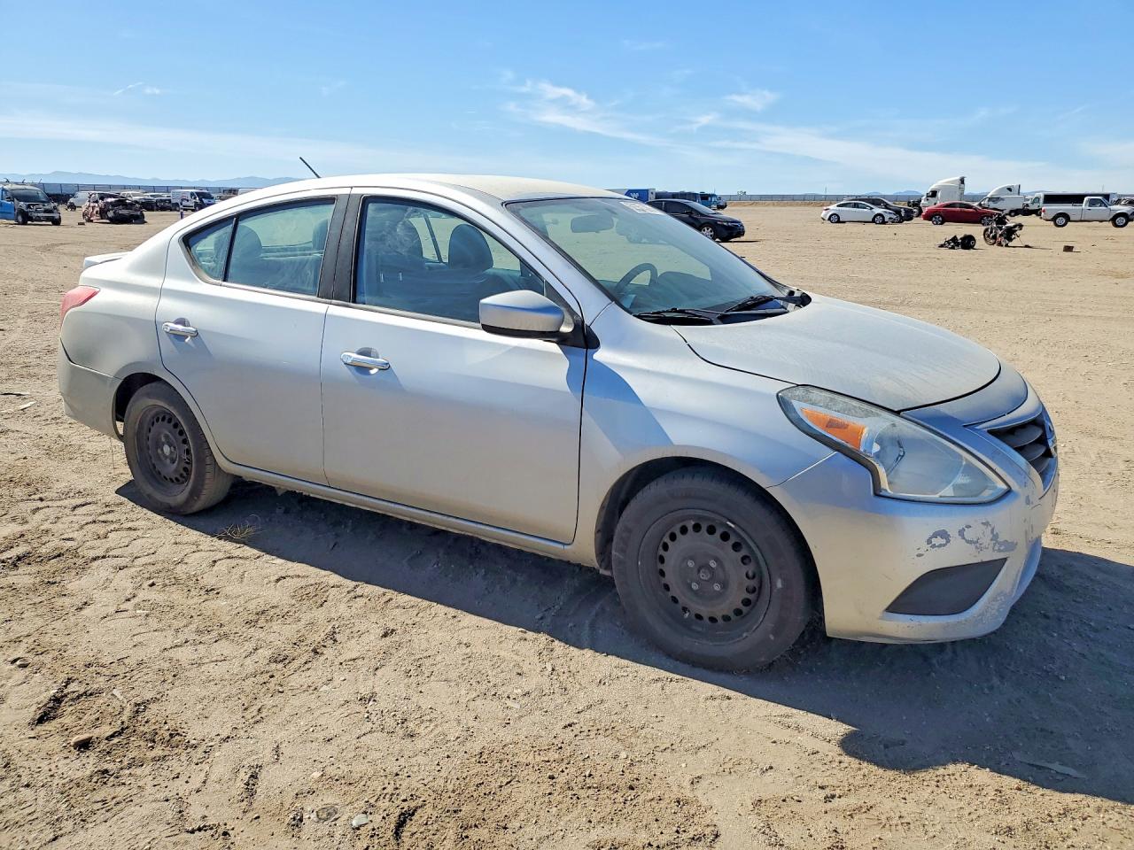 2017 NISSAN VERSA