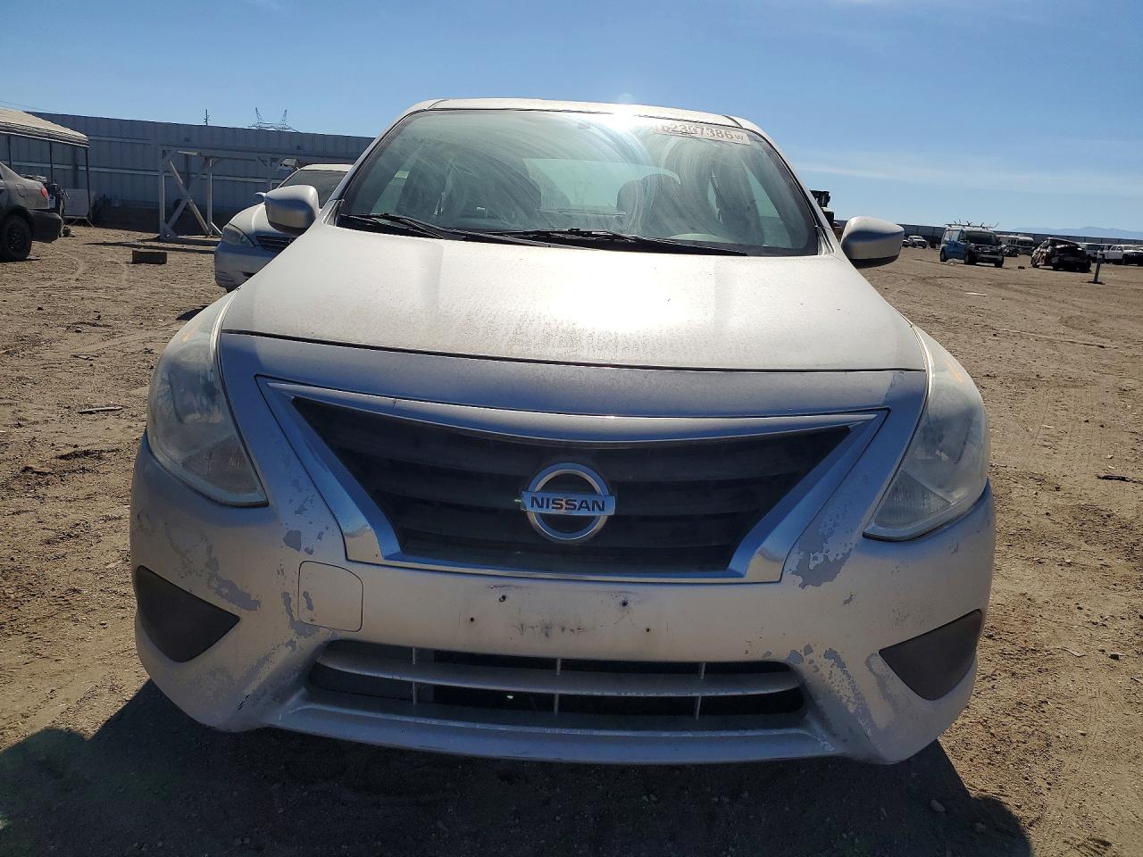 2017 NISSAN VERSA