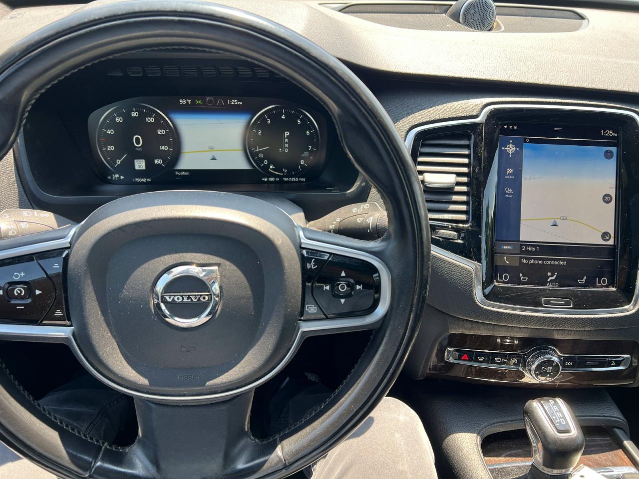 2016 VOLVO XC90