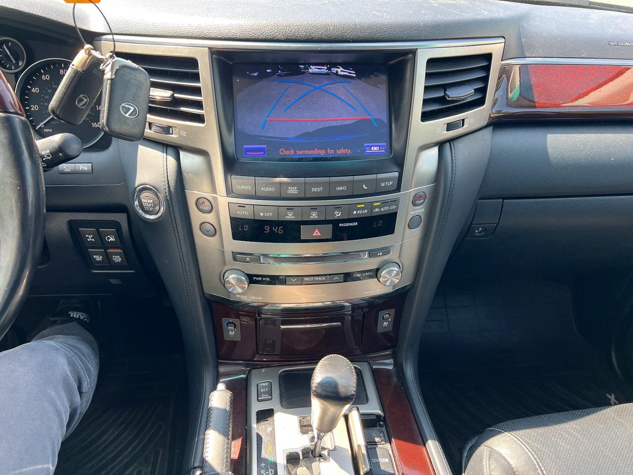 2013 LEXUS LX570