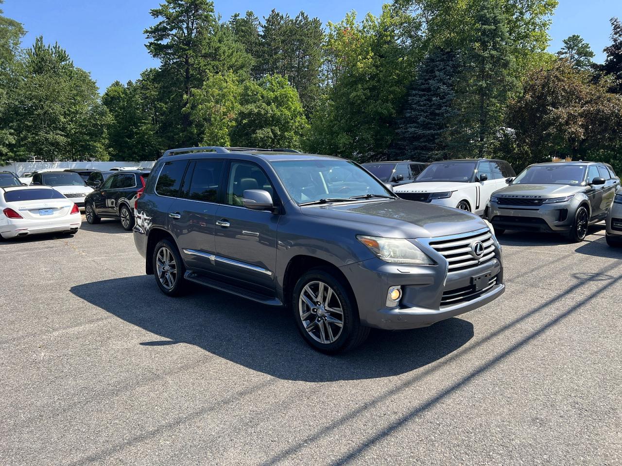 2013 LEXUS LX570