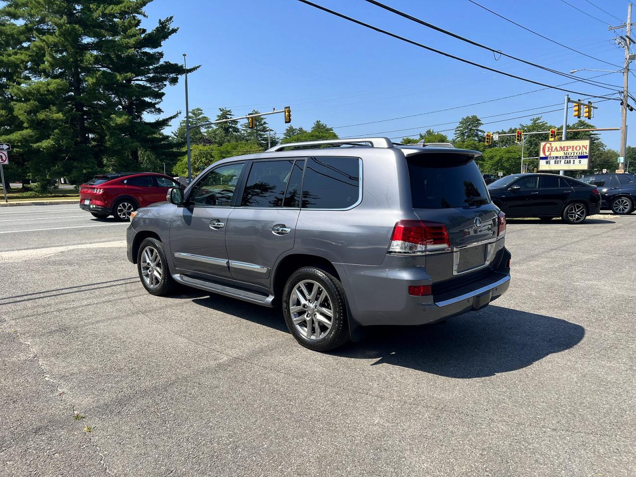 2013 LEXUS LX570