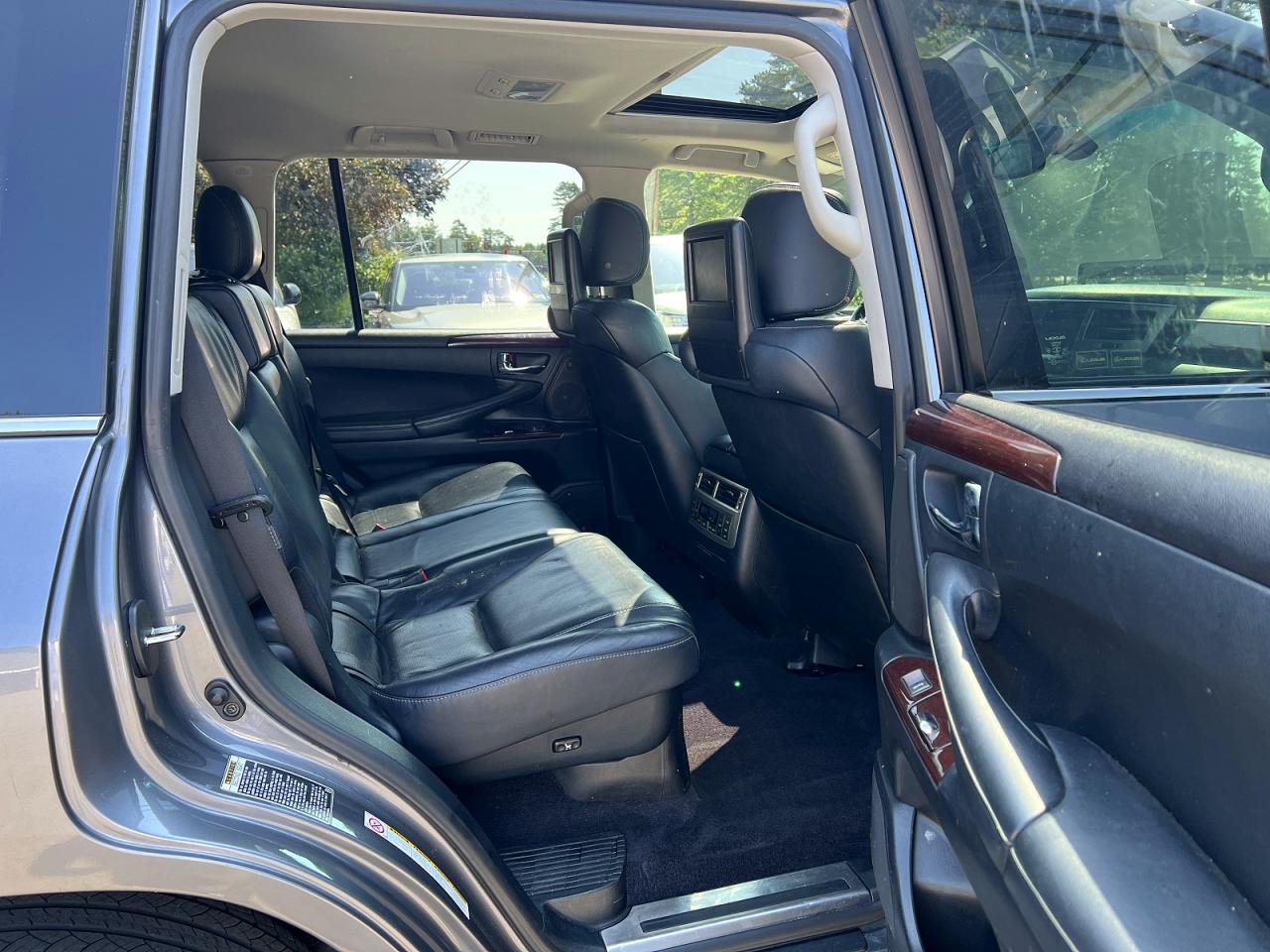 2013 LEXUS LX570
