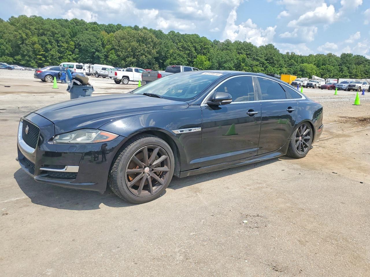 2016 JAGUAR XJ