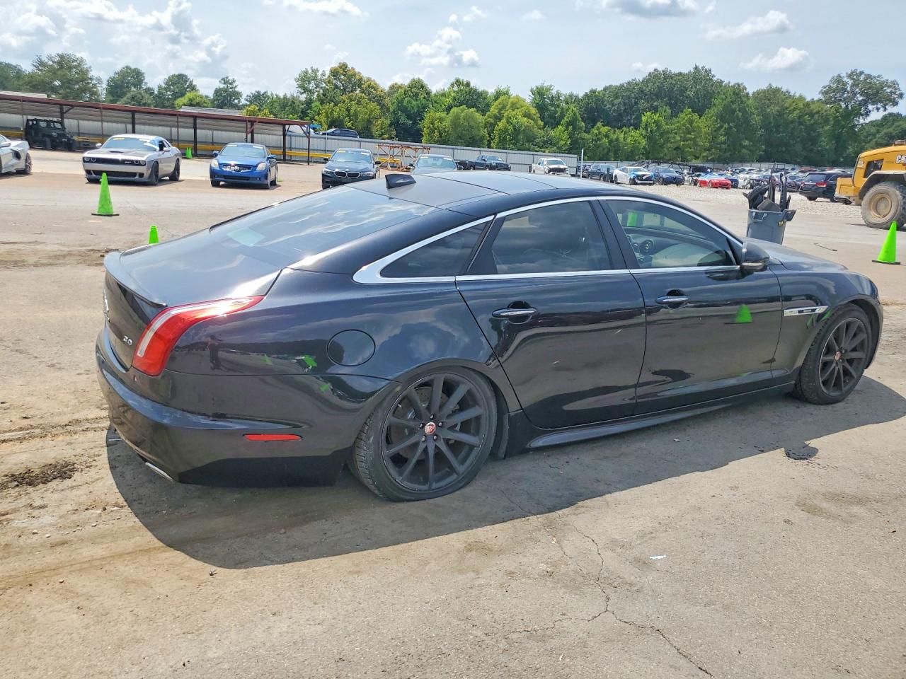 2016 JAGUAR XJ