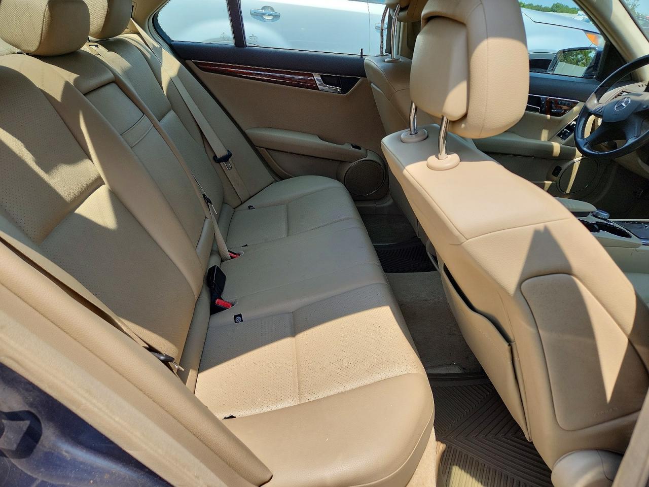 2011 MERCEDES-BENZ C-CLASS