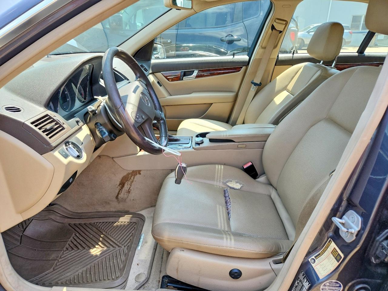 2011 MERCEDES-BENZ C-CLASS